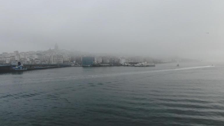 İstanbulda sis etkili oldu