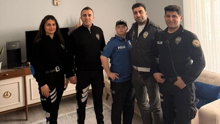 Çekmeköy’de Down sendromlu Melik’e polislerden sürpriz doğum günü