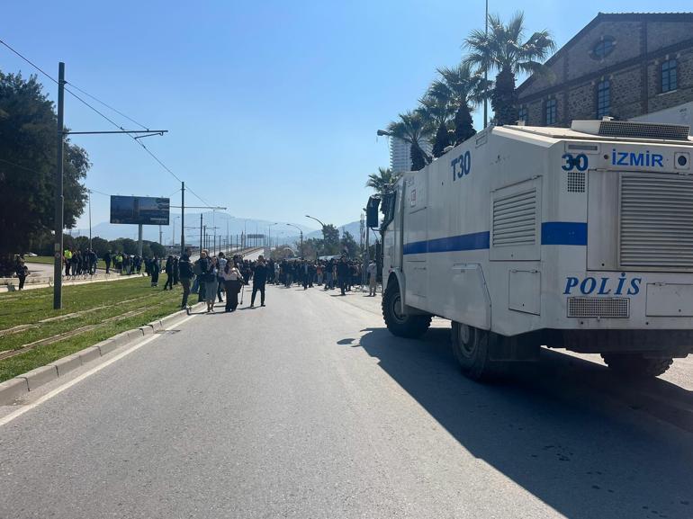 İzmirde belediyenin Meslek Fabrikası Müdürlüğü olarak kullandığı eski DGM binasında tahliye süreci başladı