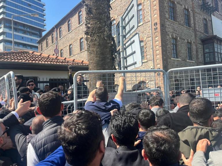 İzmirde belediyenin Meslek Fabrikası Müdürlüğü olarak kullandığı eski DGM binasında tahliye süreci başladı