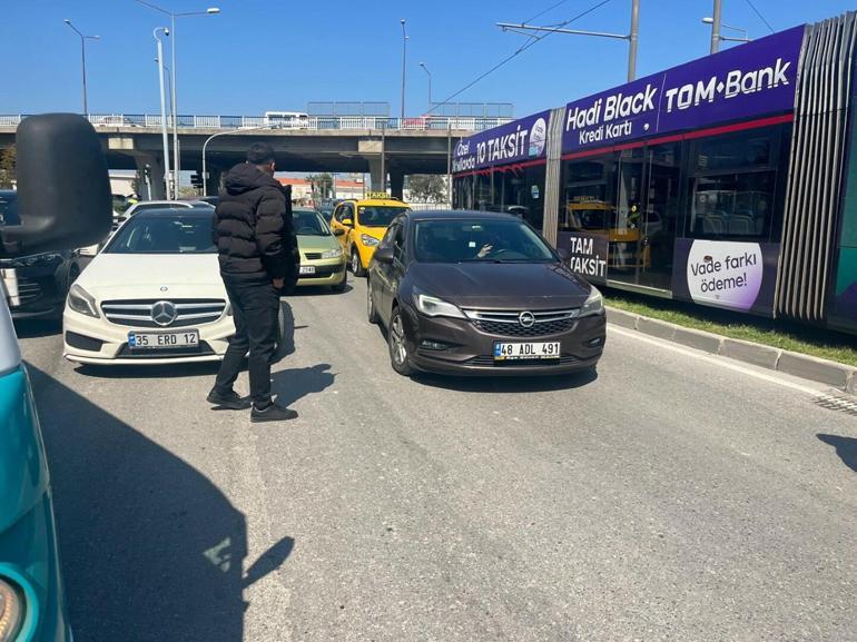 İzmirde belediyenin Meslek Fabrikası Müdürlüğü olarak kullandığı eski DGM binasında tahliye süreci başladı