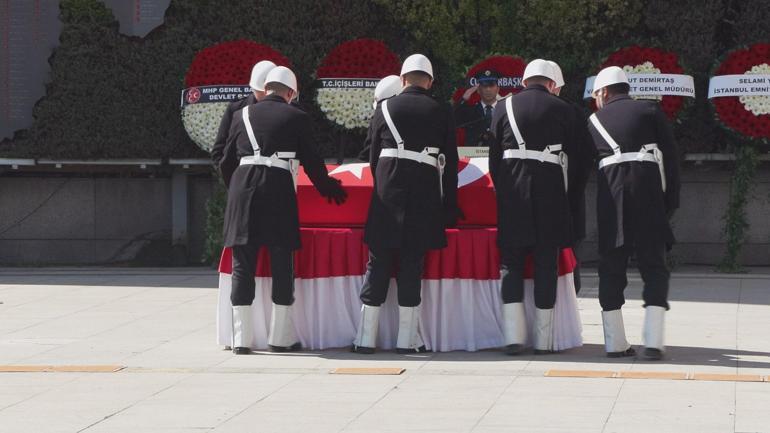 Şehit polis memuru Seçkin Yalçın için İstanbul Emniyet Müdürlüğü’nde tören düzenlendi