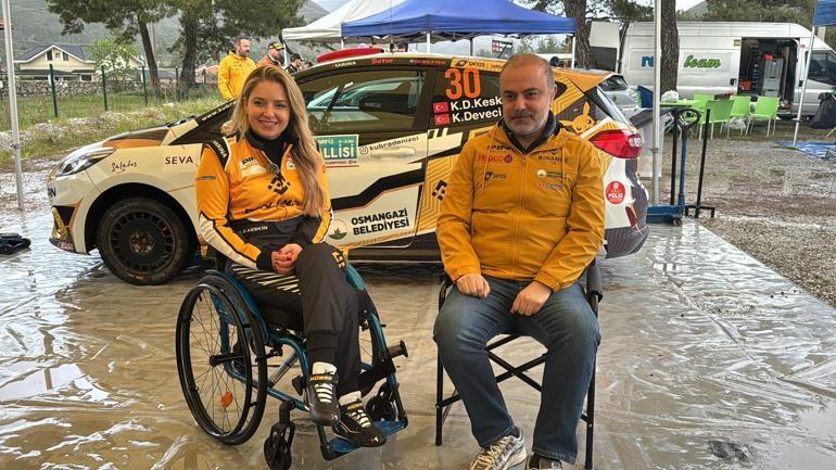 Türkiyenin ilk engelli kadın ralli pilotu Kübra Denizci Keskinden çifte derece