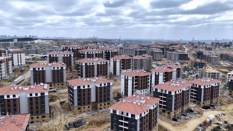 Bakan Kurum, Sazlıbosna’daki İlk Evim Projesi’nin sosyal konutlarını paylaştı