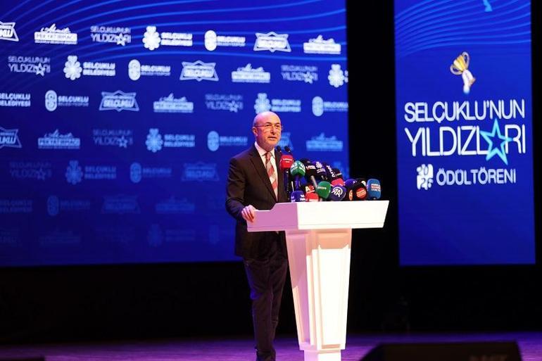 Selçuklu Belediyespor Kulübü sporcuları ödüllerini aldı