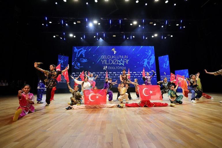 Selçuklu Belediyespor Kulübü sporcuları ödüllerini aldı