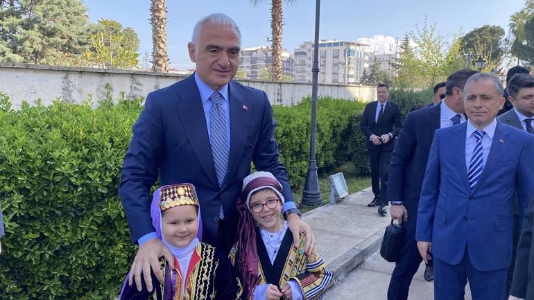 Bakan Ersoy: Türkiyemizin dört bir yanında çok önemli projelere imza attık