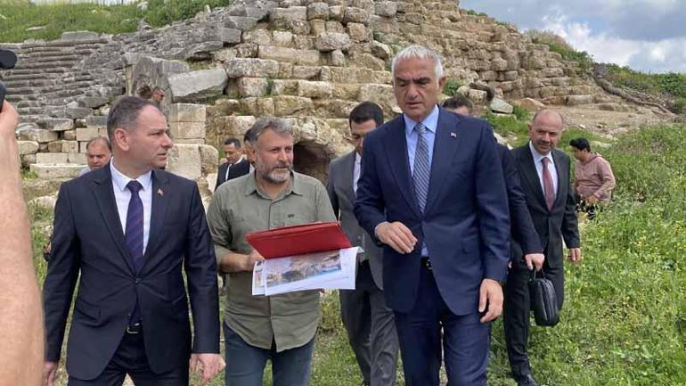 Bakan Ersoy: Türkiyemizin dört bir yanında çok önemli projelere imza attık