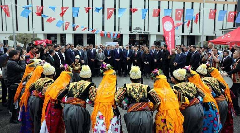 Bakan Tekin: Çocuklar, eğitime hayatına kendi değerlerimizi tanıyarak başlasın istiyoruz