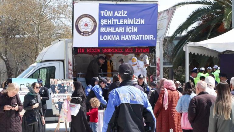 Edirnekapı Şehitliği ve Eyüp Sultan Camiinde anma programı düzenlendi