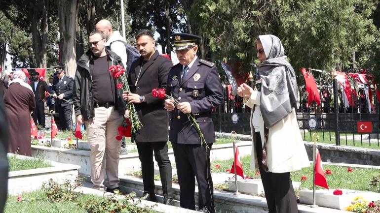 Edirnekapı Şehitliği ve Eyüp Sultan Camiinde anma programı düzenlendi