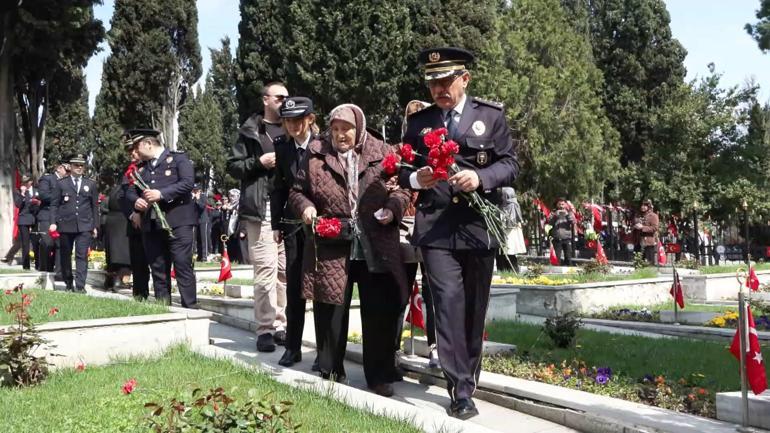 Edirnekapı Şehitliği ve Eyüp Sultan Camiinde anma programı düzenlendi