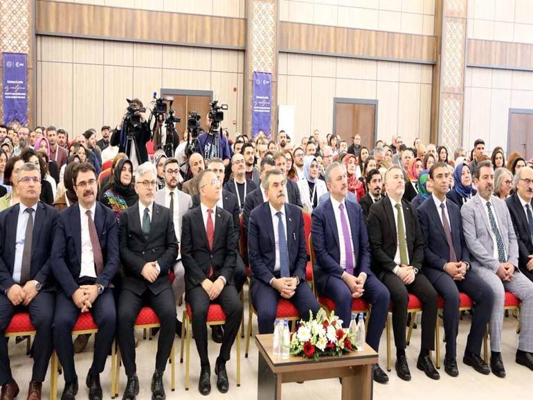 Bakan Tekin: Çocuklar, eğitime hayatına kendi değerlerimizi tanıyarak başlasın istiyoruz