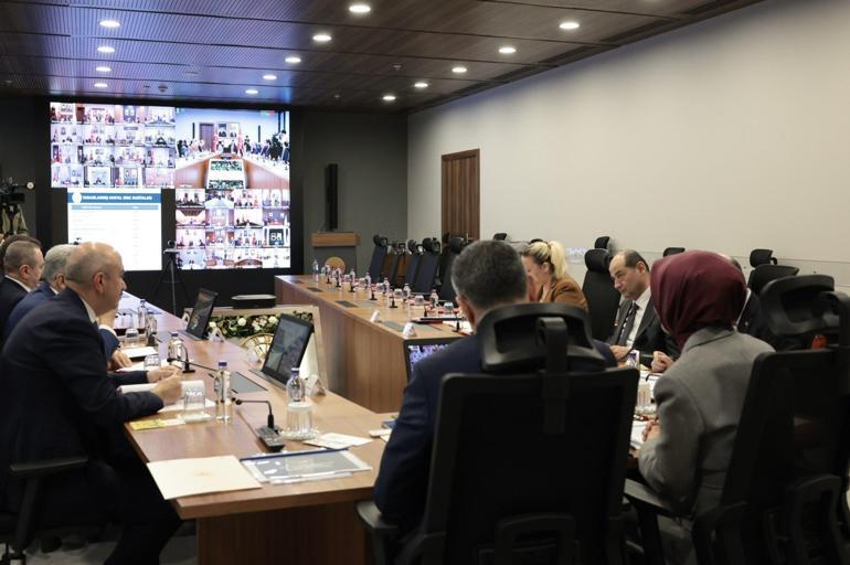 Bakanlar Göktaş ile Çiftçi, valilerle çevrimiçi toplantı gerçekleştirdi