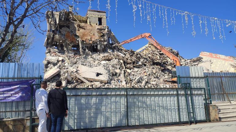 Tehlikeli bina yıkımına 160 bin lira ceza