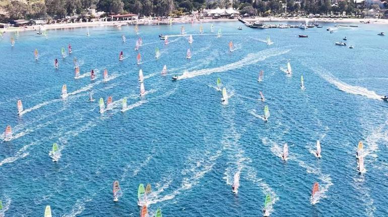 Windsurf Techno 293 Dünya Şampiyonası Foçada devam ediyor