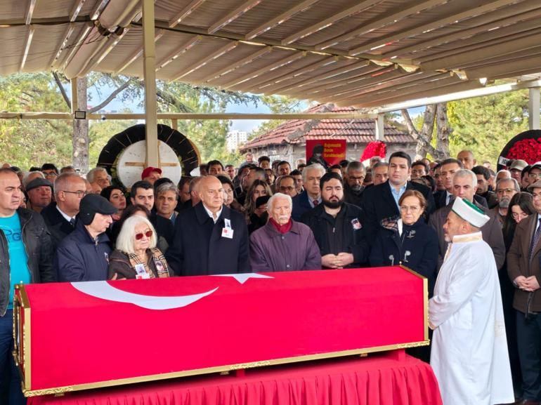 Yalçın Küçük son yolculuğuna uğurlandı