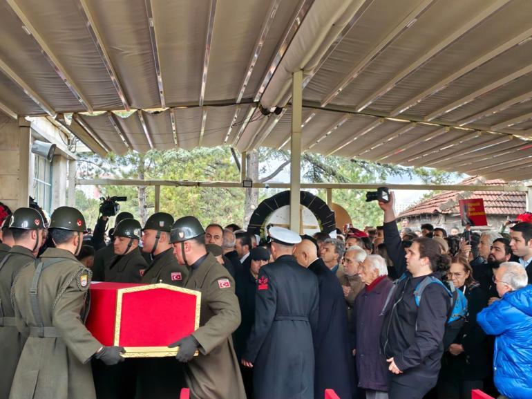 Yalçın Küçük son yolculuğuna uğurlandı