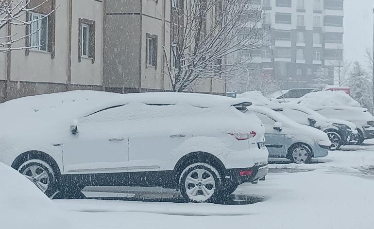 Bitlis’te kar yağışı