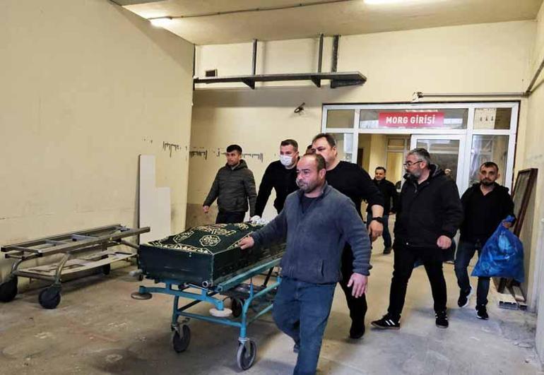 Minibüs ile beton mikserinin çarpıştığı kazada ölen 7 kişinin cenazeleri alındı