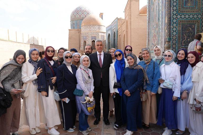 Bakan Memişoğlu, Semerkant’ta Şah-ı Zinde Nekropolü’nü ziyaret etti