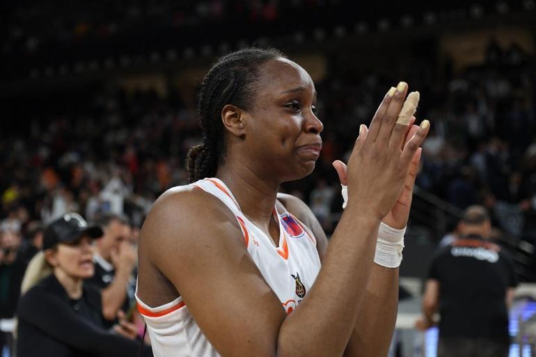 ÇBK Mersin kupasını aldı