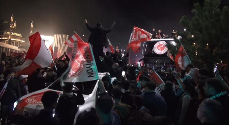 1’inci Lig’e yükselen Batman Petrolspor’a coşkulu karşılama