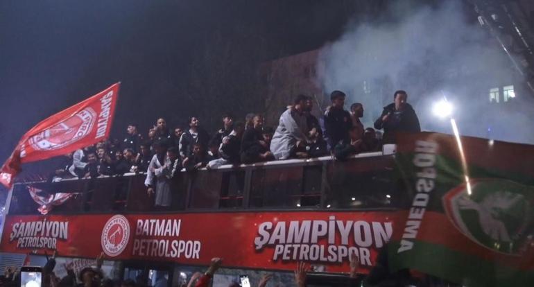 1’inci Lig’e yükselen Batman Petrolspor’a coşkulu karşılama