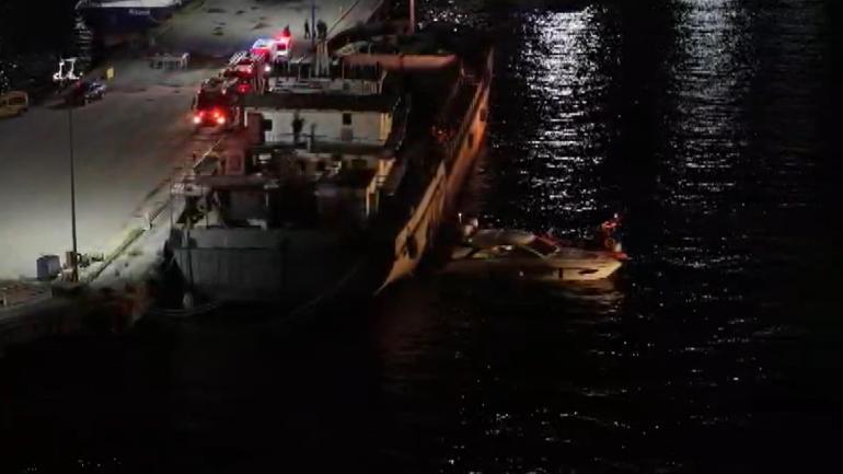 Üsküdar Haydarpaşa Limanında tekne, gemiye çarptı