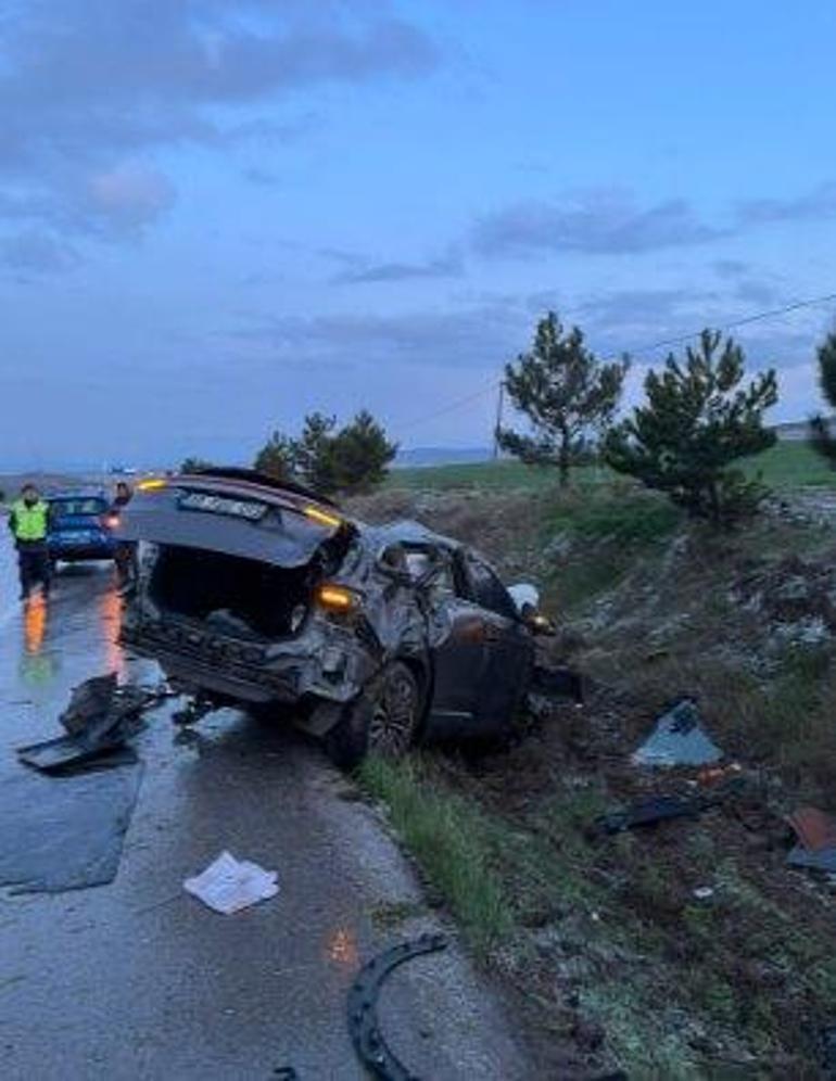 Çorumda aynı noktada peş peşe iki trafik kazası; 1 ölü, 3 yaralı