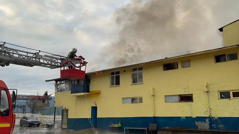 Kastamonuda tekstil ve filtre malzemeleri üretilen fabrikada yangın