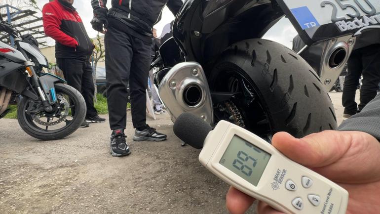 Motosikletli gruptan egzoz cezalarına tepki