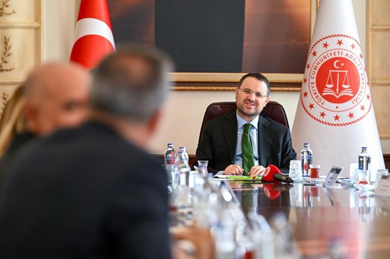 Bakan Gürlek: 12nci Yargı Paketindeki düzenlemelerle yargıyı el birliğiyle daha da hızlandıracağız