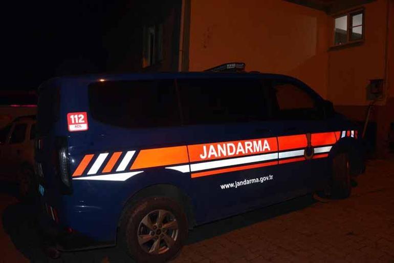 Tartıştığı karısını tabancayla başından vurup, öldürdü