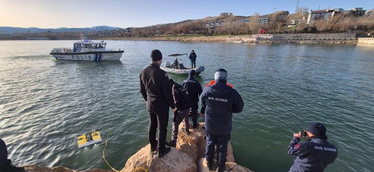 Van Gölü’nde kaybolan Boran Öner’in cansız bedeni bulundu