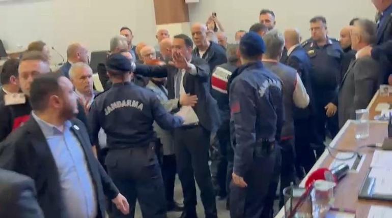 Zonguldaktaki tartışmalı İl Genel Meclisi seçim sonucunu Vali Hacıbektaşoğlu onayladı