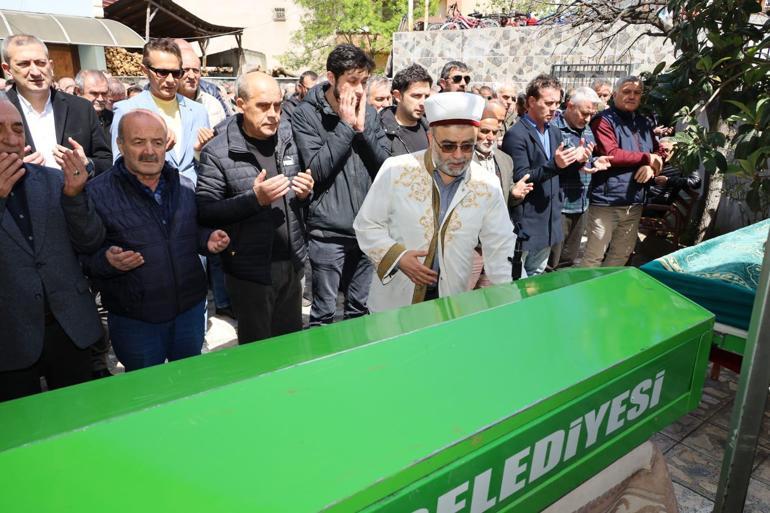 1 gün arayla ölen kardeşler, yan yana toprağa verildi