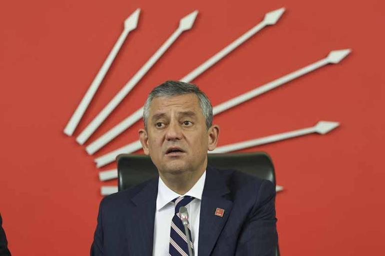 Özgür Özel, il başkanları ile bir araya geldi