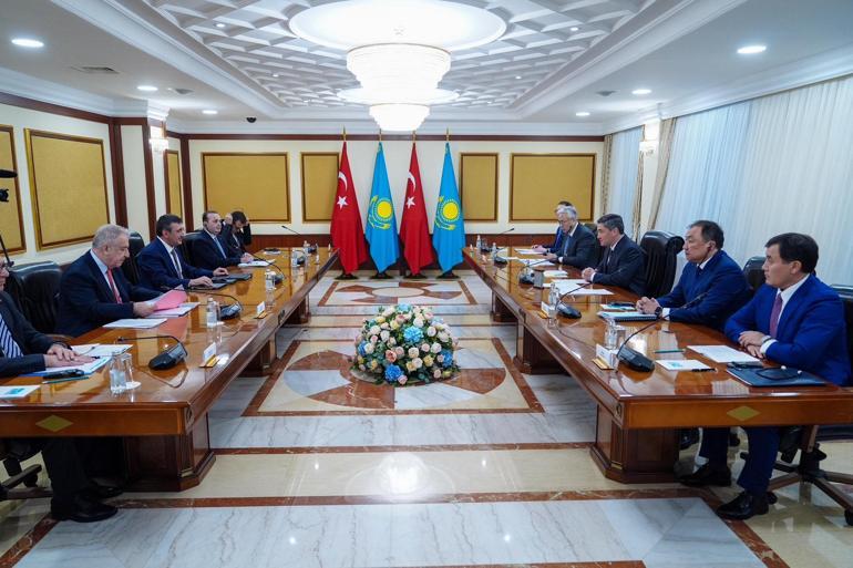 Cumhurbaşkanı Yardımcısı Yılmaz, Kazakistan Başbakanı Bektenov ile görüştü