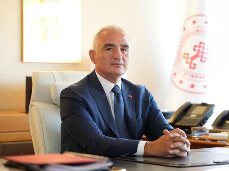 Smyrna Antik Kenti kökenli heykel başı, ABDden Türkiyeye iade edildi