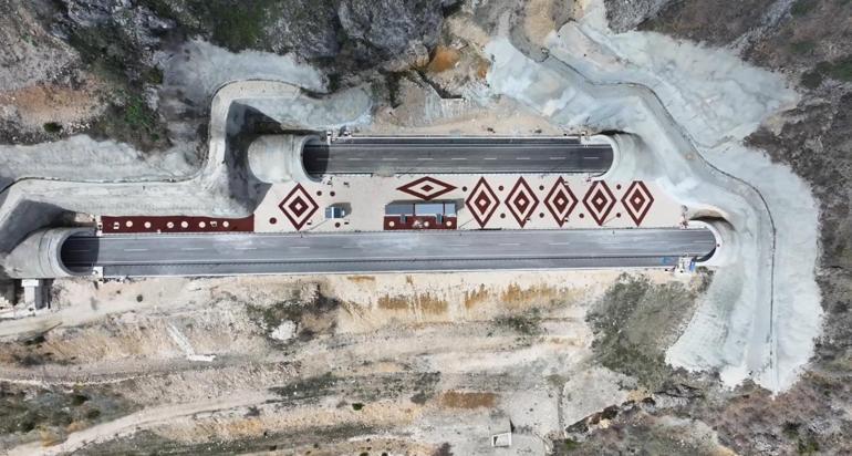 Bakan Uraloğlu: Çorum-Laçin Yolu ve Kırkdilim Tünelleri yarın hizmete açılacak