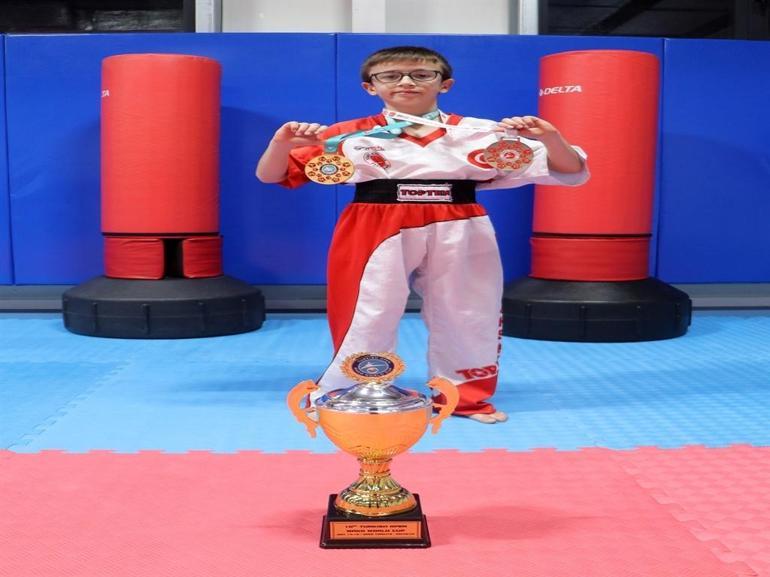 9 yaşındaki Yiğit Efenin hedefi, kick boksta Avrupa ve dünya şampiyonluğu