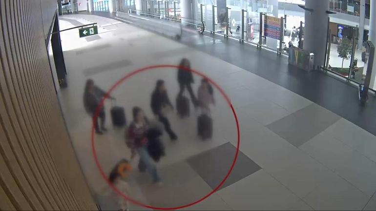 Interpol tarafından Kırmızı Bültenle aranan altın kaçakçısı İstanbulda yakalandı