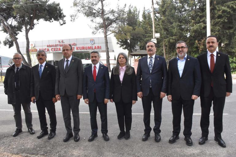 Hükümlü ve tutuklu haklarının ilerlemesine katkı sunmaya gayret gösteriyoruz