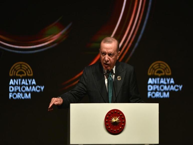 Cumhurbaşkanı Erdoğan: Dünya istikamet buhranı yaşıyor