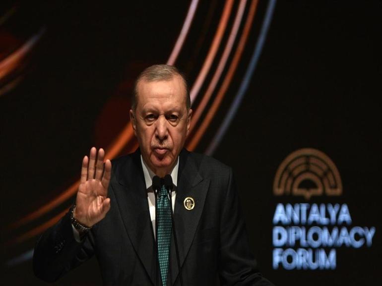 Cumhurbaşkanı Erdoğan: Dünya istikamet buhranı yaşıyor