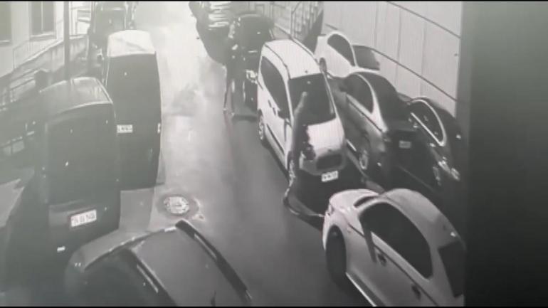 Lüks otomobillerden Hayalet ekran çalan 2 şüpheli yakalandı