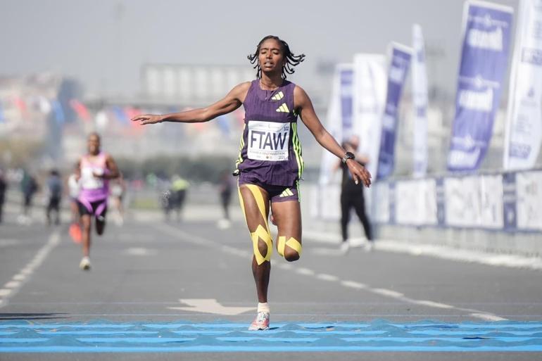 İstanbul Yarı Maratonunu erkeklerde Alex Matata, kadınlarda Purity Gitonga kazandı