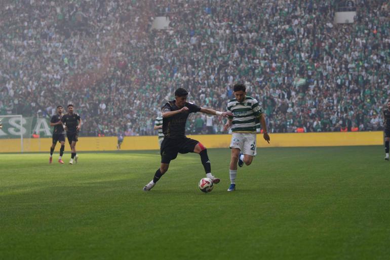 Şampiyonluğunu ilan eden Bursaspor 1inci Lige yükseldi