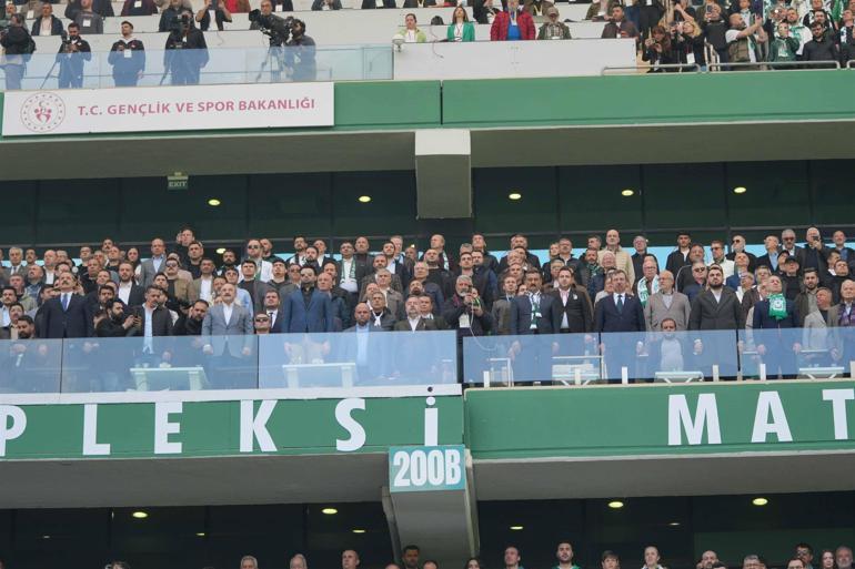 Şampiyonluğunu ilan eden Bursaspor 1inci Lige yükseldi